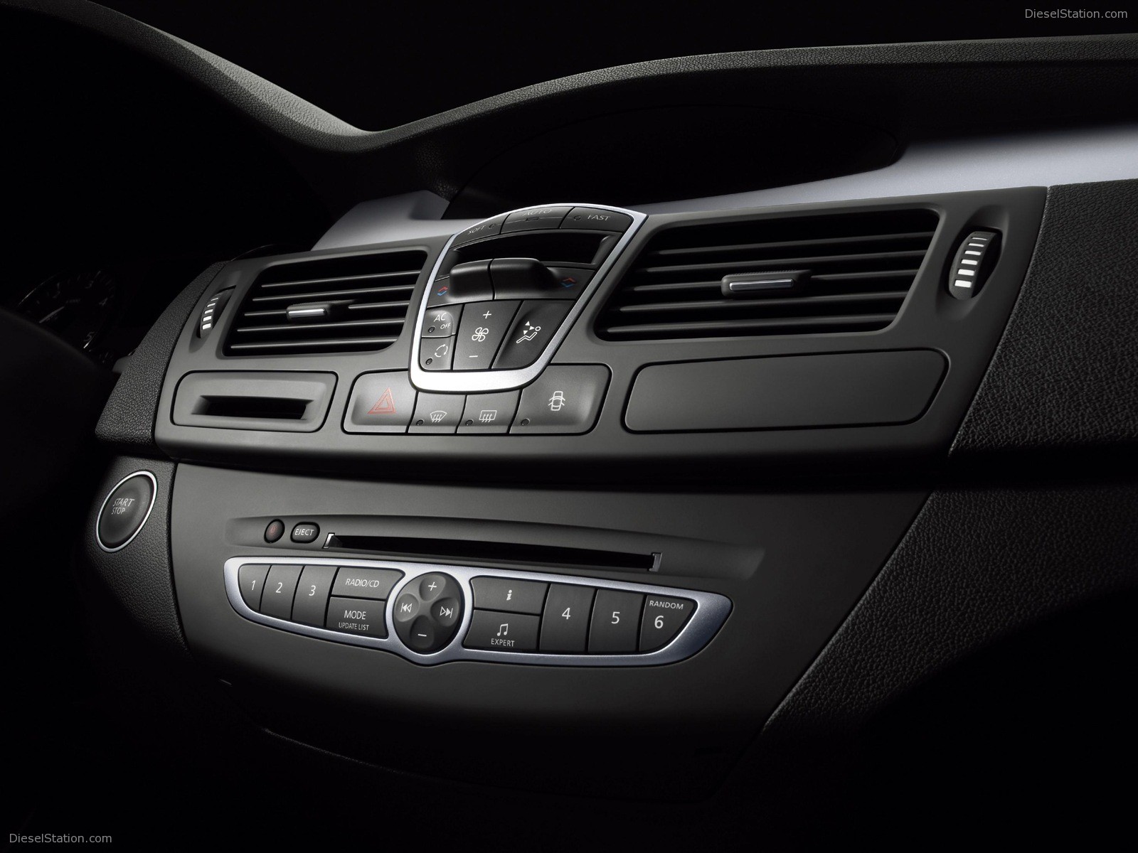 Update: Details emerge of the new Renault Laguna Update: Details emerge of the new Renault Laguna